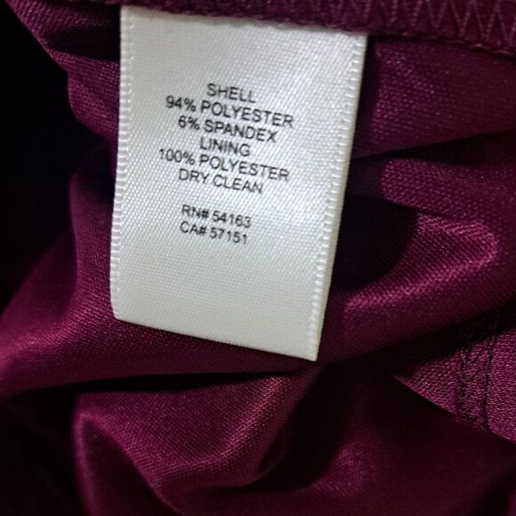 Eliza J Women's Off The Shoulder Velveteen Burgundy Party Sheath Dress Sz 8 - Picture 9 of 9